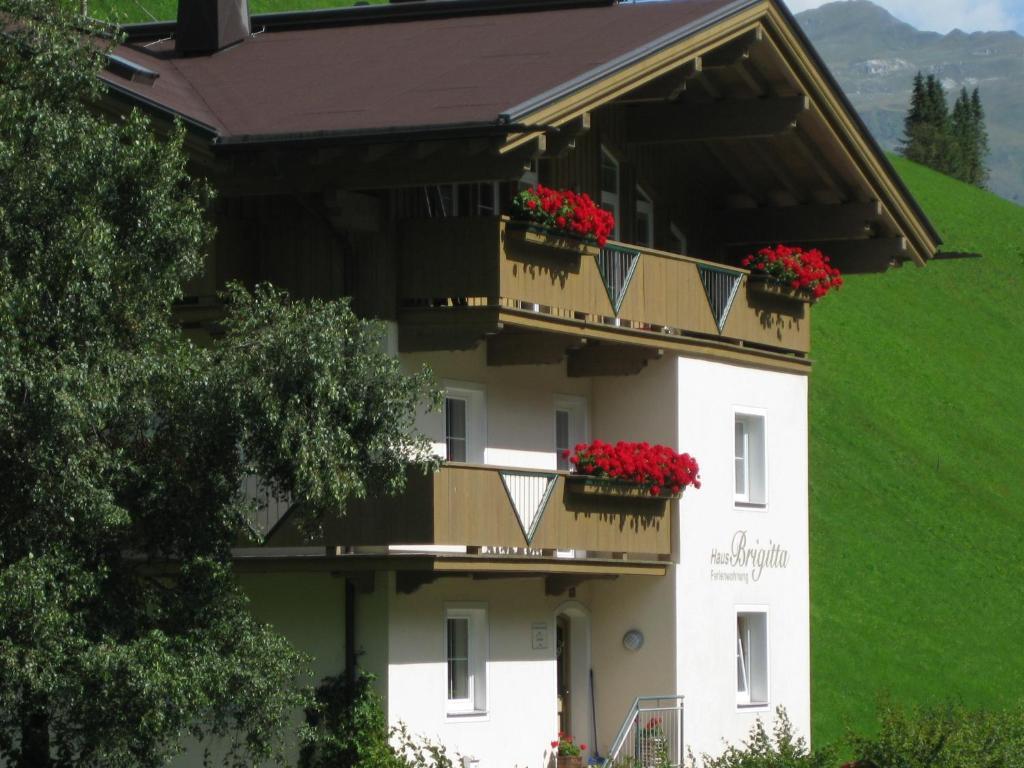 Haus Brigitta Apartment Tux Bagian luar foto